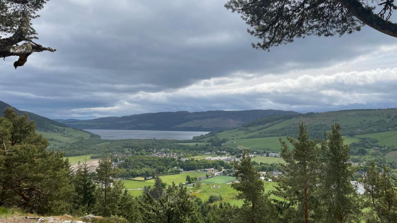 Hideaway Pod Near Loch Ness For A Tranquil Retreat Apartment Lewiston Bagian luar foto