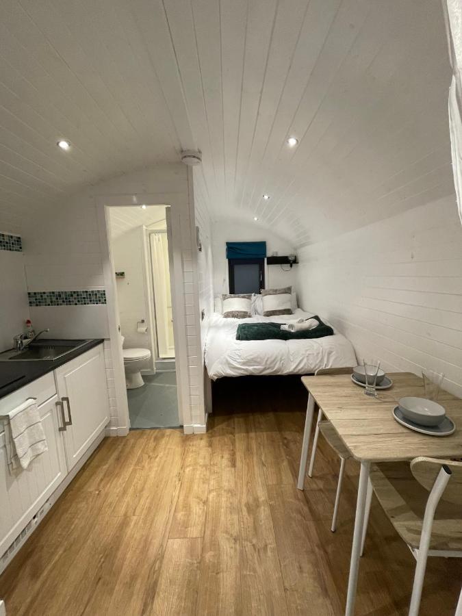 Hideaway Pod Near Loch Ness For A Tranquil Retreat Apartment Lewiston Bagian luar foto